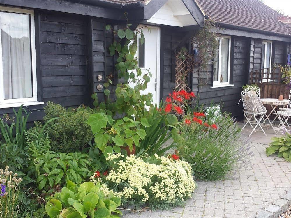 Stable Oak Cottages Maidstone Extérieur photo