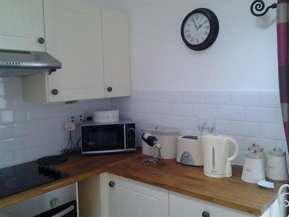 Stable Oak Cottages Maidstone Extérieur photo
